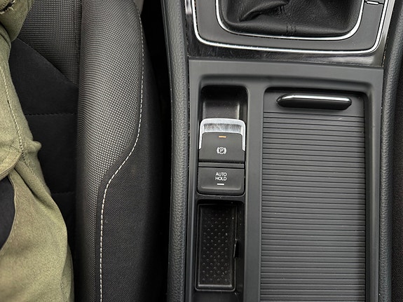 Volkswagen Golf 23 of 30