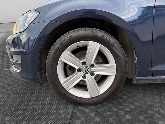 Volkswagen Golf 9 of 30