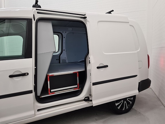Volkswagen Caddy Maxi 29 of 30