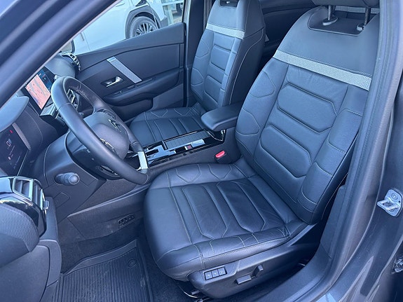 Citroen E-C4 X 12 of 30