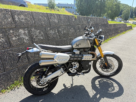 Triumph Scrambler 1200 XE 10 of 15