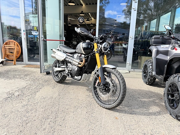 Triumph Scrambler 1200 XE 3 of 18