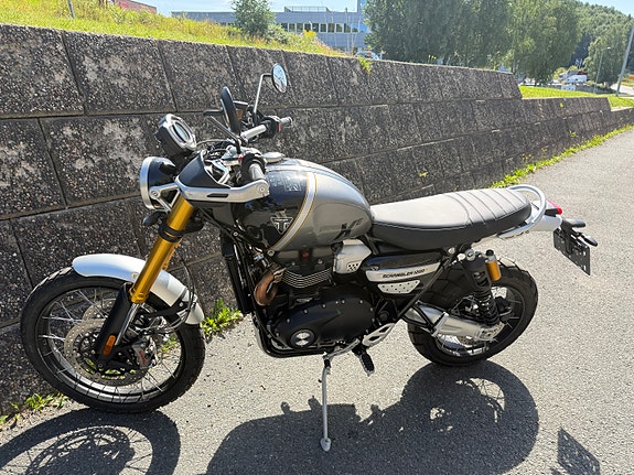 Triumph Scrambler 1200 XE 7 of 15
