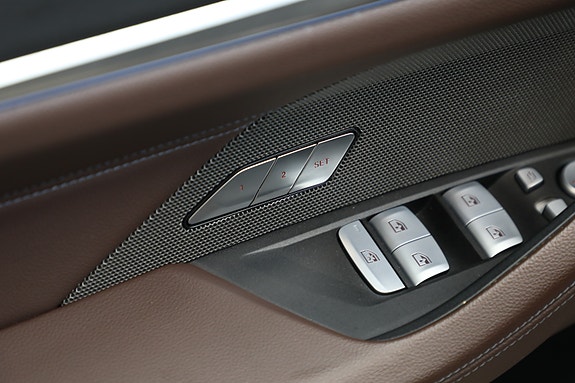 BMW i4 30 of 30
