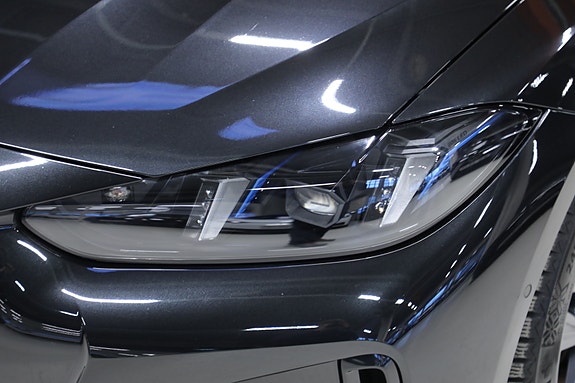 BMW i4 8 of 30