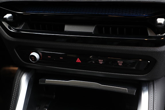 BMW i4 19 of 30