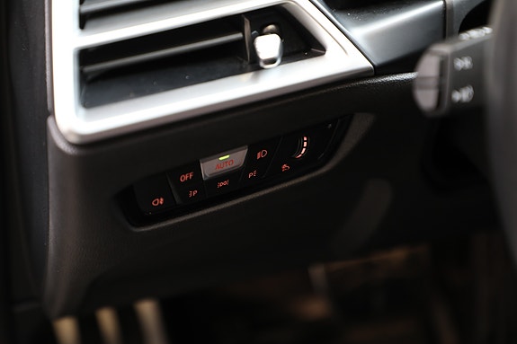 BMW i4 27 of 30