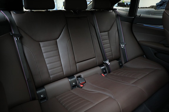 BMW i4 25 of 30