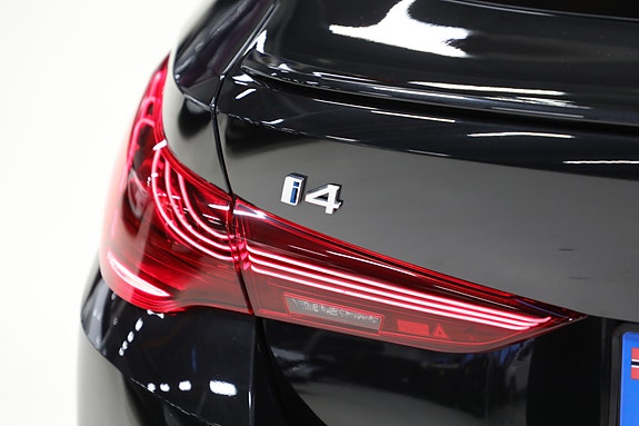BMW i4 9 of 30
