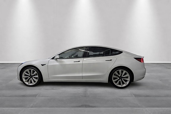 Tesla Model 3 3 of 23