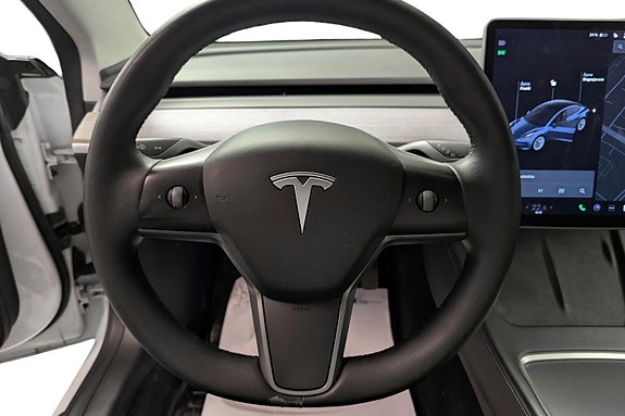 Tesla Model 3 13 of 23