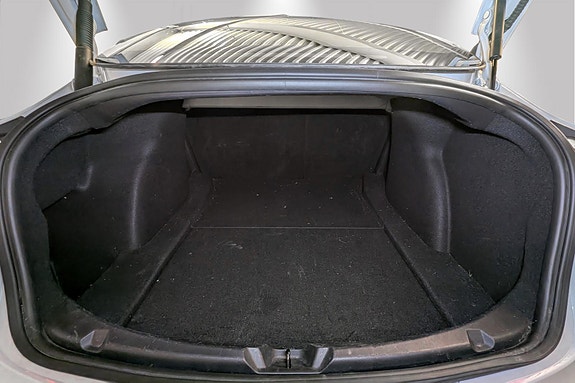 Tesla Model 3 21 of 23