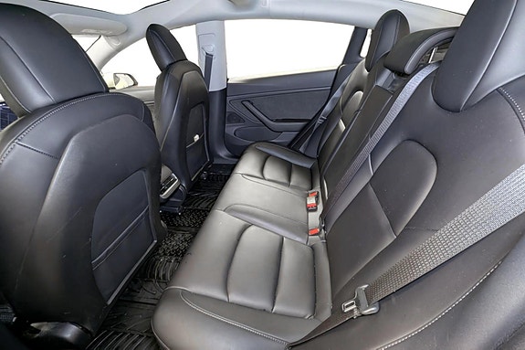 Tesla Model 3 10 of 23