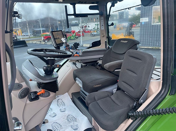 Fendt 724 5 of 7