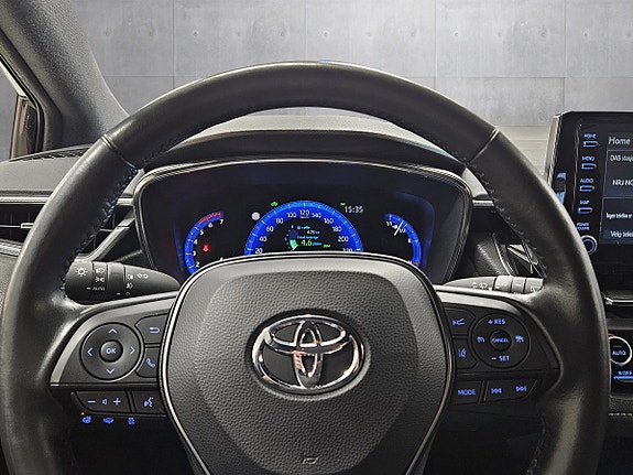 Toyota Corolla 17 of 26