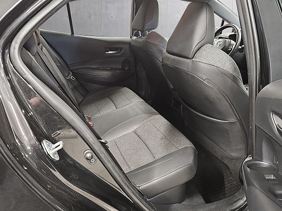 Toyota Corolla 14 of 26