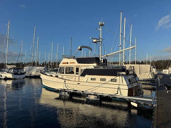 Grand Banks 42 4 of 5