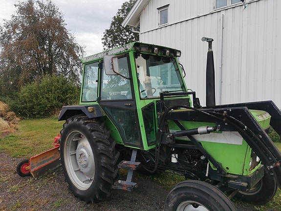 Deutz Fahr 6807C 2 of 15