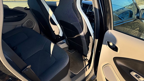 Renault Zoe 10 of 14