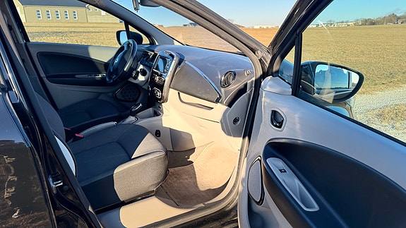 Renault Zoe 8 of 14
