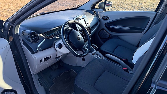 Renault Zoe 12 of 14