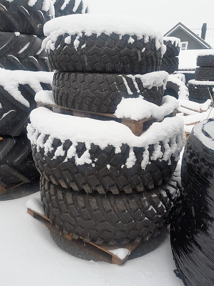 Massey Ferguson MF3650 Fronthyd,Laster 2 sett hjul 2017, kr 430 000,-