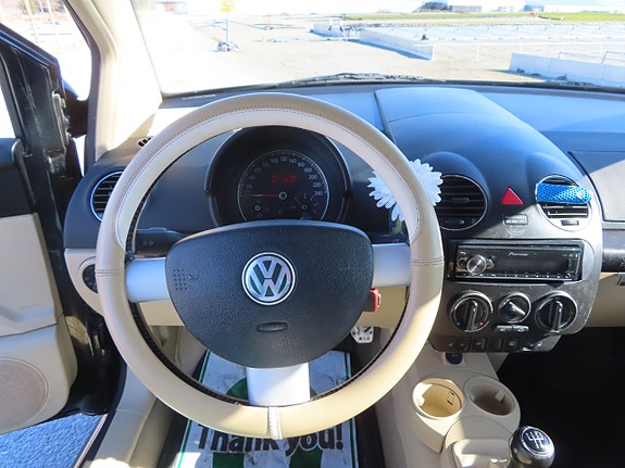 Volkswagen Beetle 14 of 26