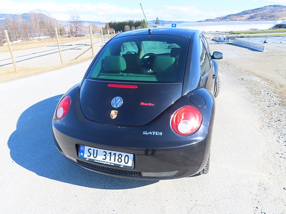 Volkswagen Beetle 8 of 26