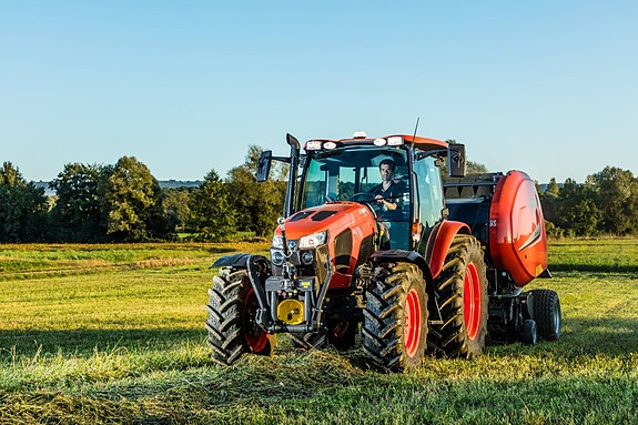Kubota M5-112 8 of 8