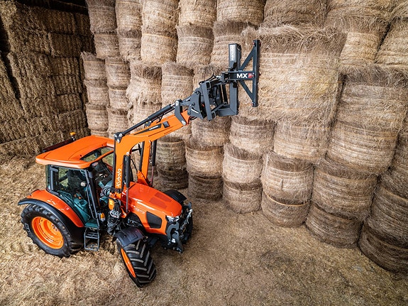 Kubota M5-112 2 of 8