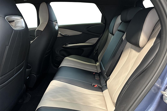 BYD Dolphin 16 of 18