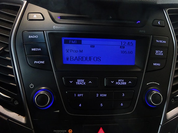 Hyundai Santa Fe 17 of 24