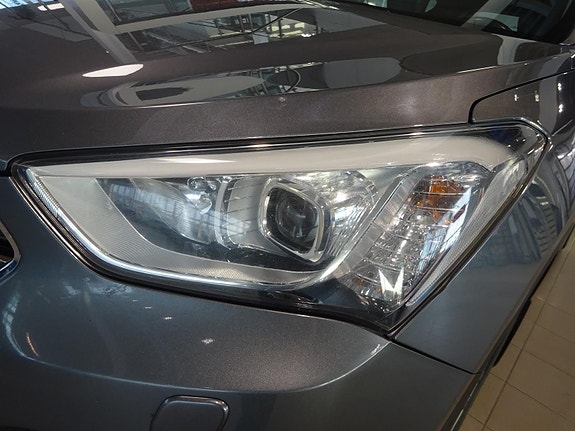Hyundai Santa Fe 9 of 24