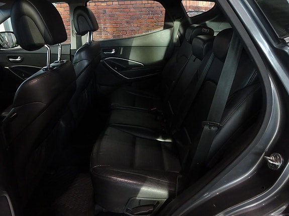 Hyundai Santa Fe 23 of 24