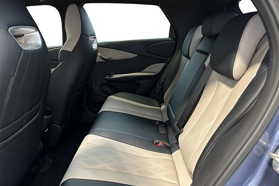 BYD Dolphin 16 of 18