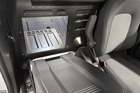 Ford E-Transit Courier 12 hos Sommerseth