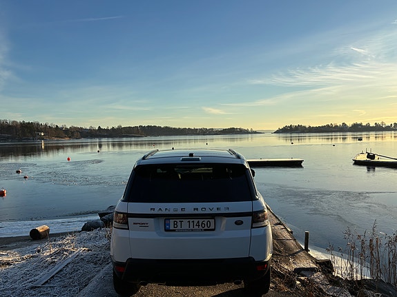 Land Rover Range Rover Sport 4 of 5