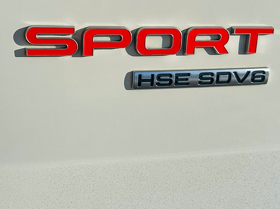 Land Rover Range Rover Sport 5 of 5