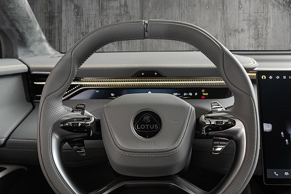 Lotus Eletre 23 of 30