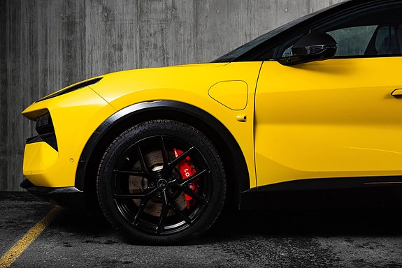 Lotus Eletre 10 of 30