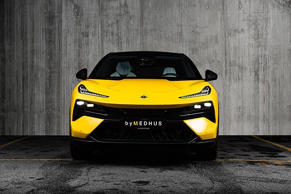 Lotus Eletre 4 of 5