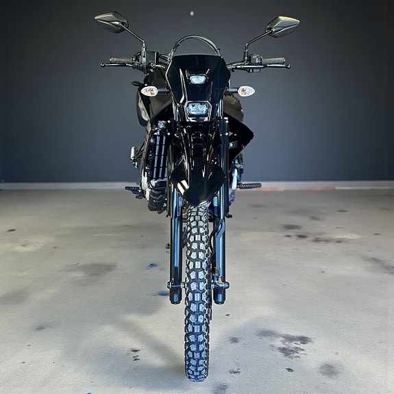 Yamaha WR 125 3 of 5