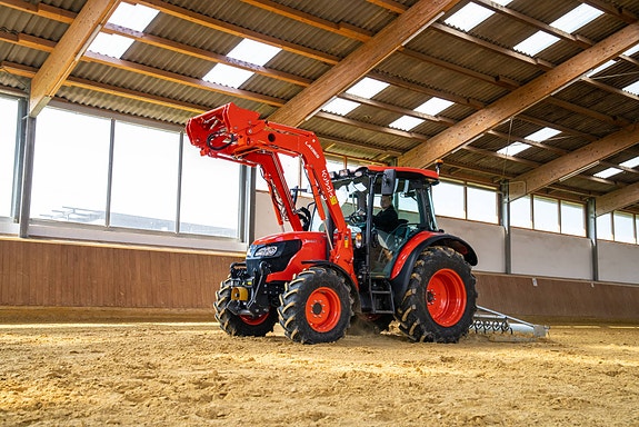 Kubota M4-073 6 of 9