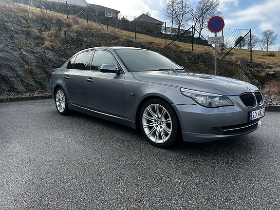 BMW 520d 3 of 5