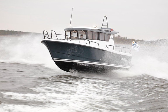 - NY - SARGO 28 EXPLORER - SIDEPORT -2 CABINER 4 of 5