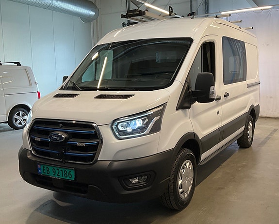Ford E-Transit 350 L2 Van 2 of 5