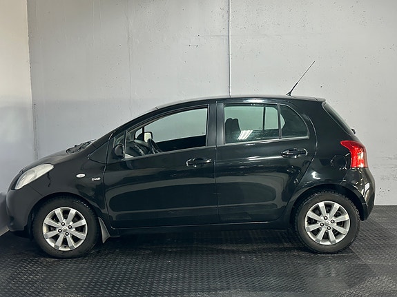 Toyota Yaris 6 of 18