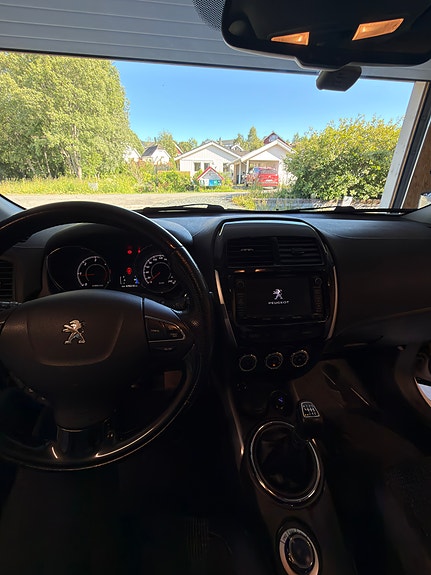 Peugeot 4008 9 of 13