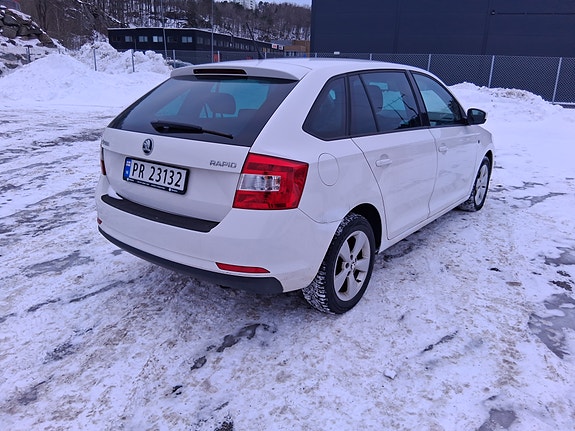 Skoda Rapid Spaceback 5 of 5