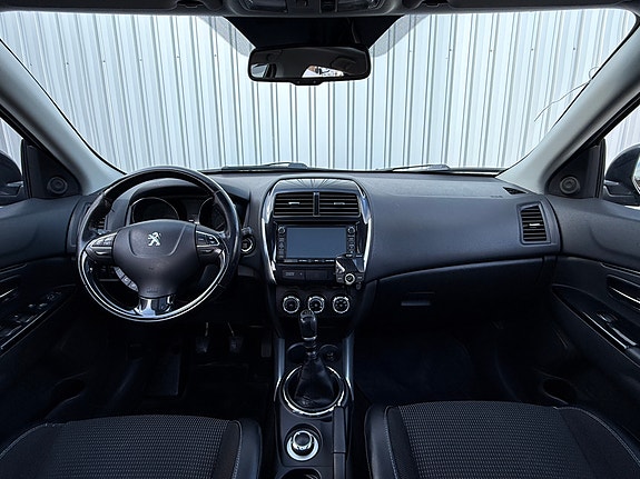 Peugeot 4008 7 of 23